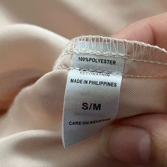 Peach Flora Nikrooz Color Sleep Robe Silk Like Material - Picture 7 of 7